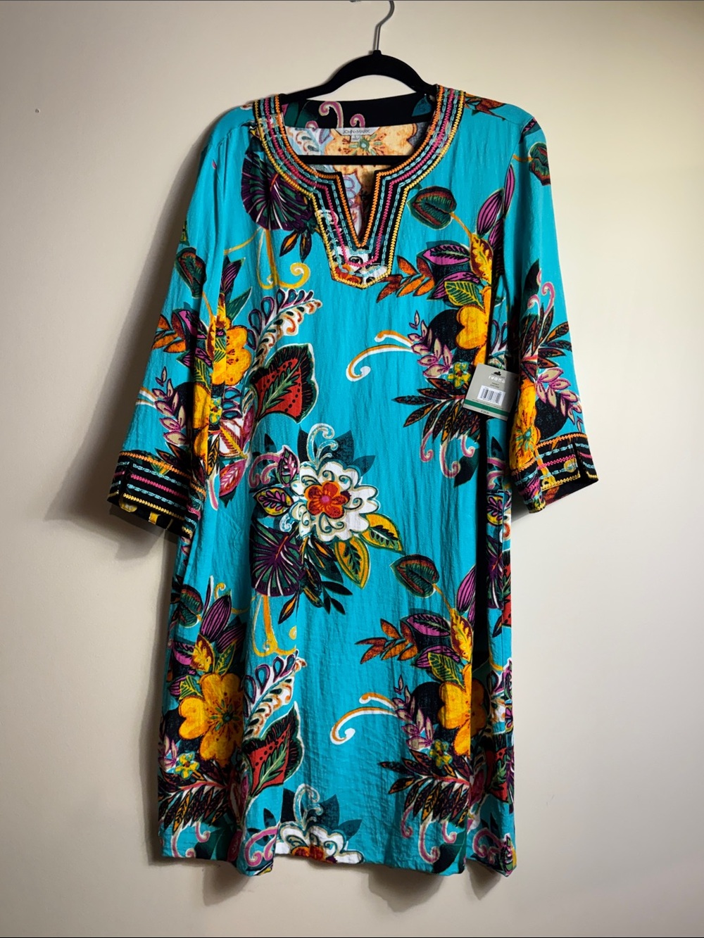 John Mark Turquoise Floral Embroidered V-Neck dress. 22” PTP